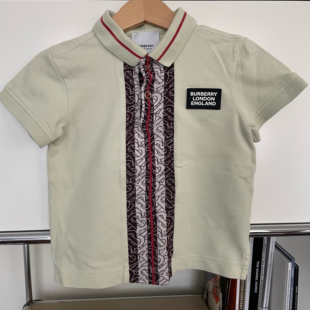 Burberry Kids Polo shirt (100% Authentic, 3Y)